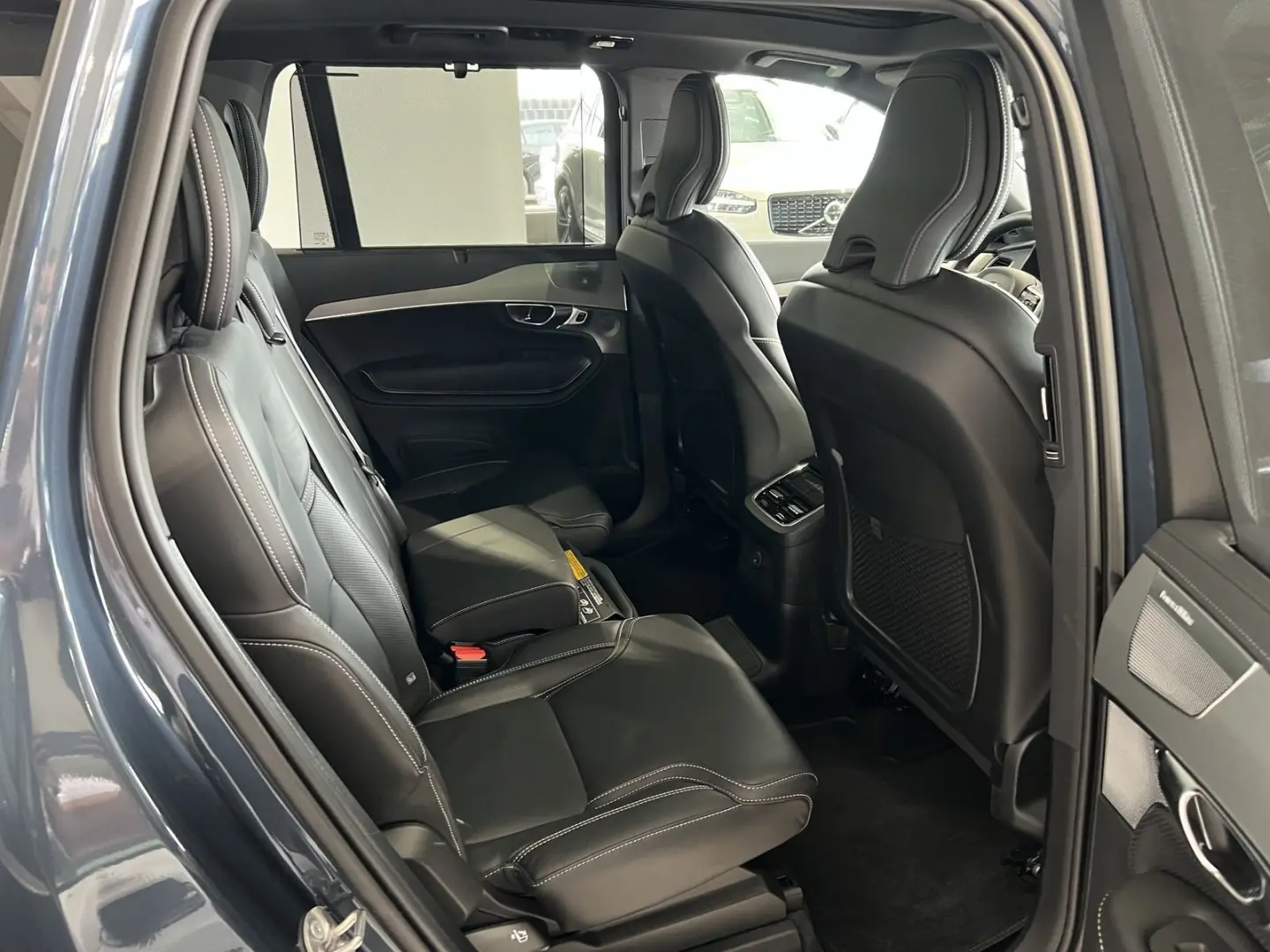XC90 T8 Plus Bright Recharge AWD FourC AHK B&W