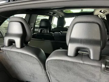 XC90 T8 Plus Bright Recharge AWD FourC AHK B&W