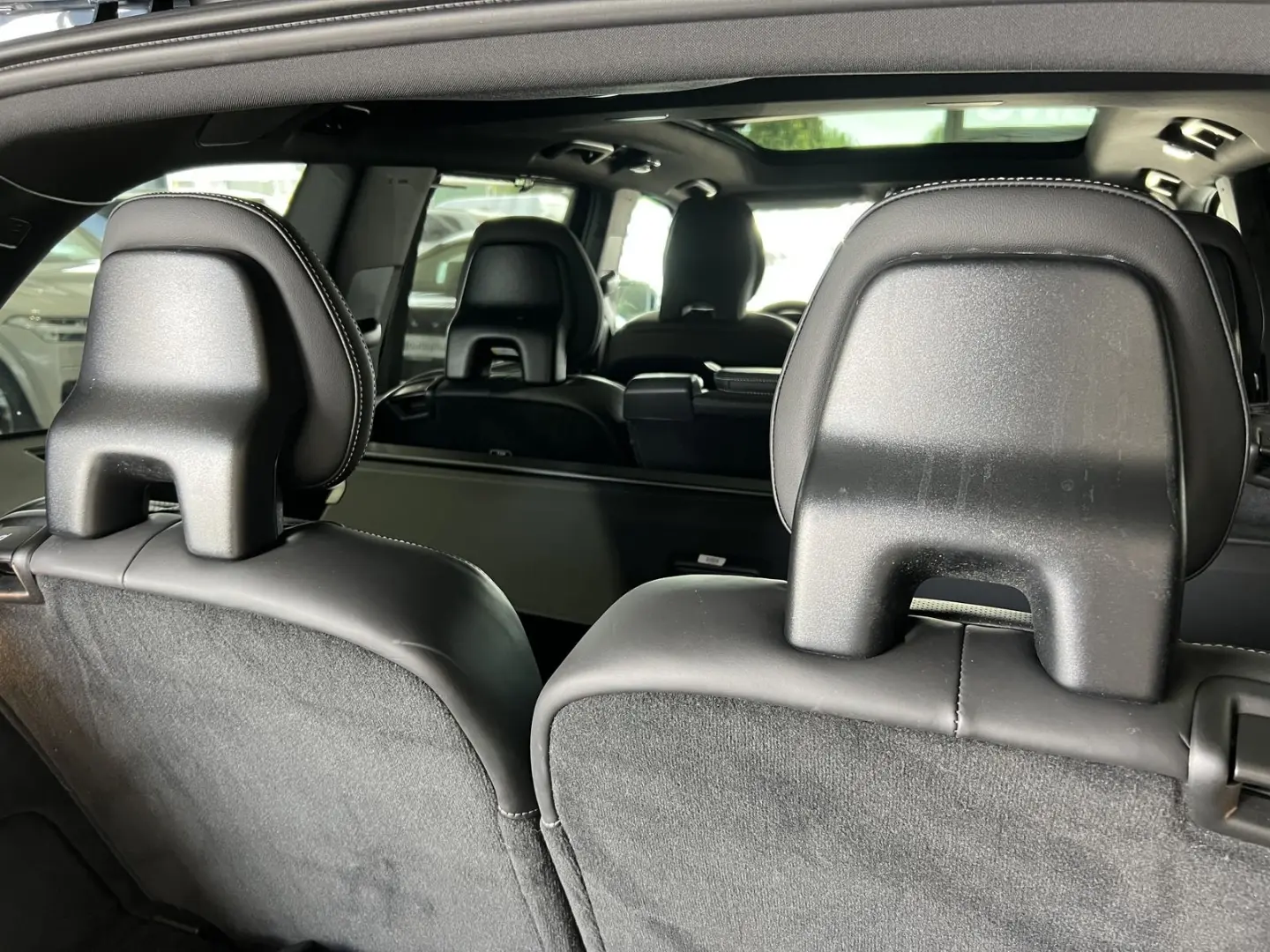 XC90 T8 Plus Bright Recharge AWD FourC AHK B&W