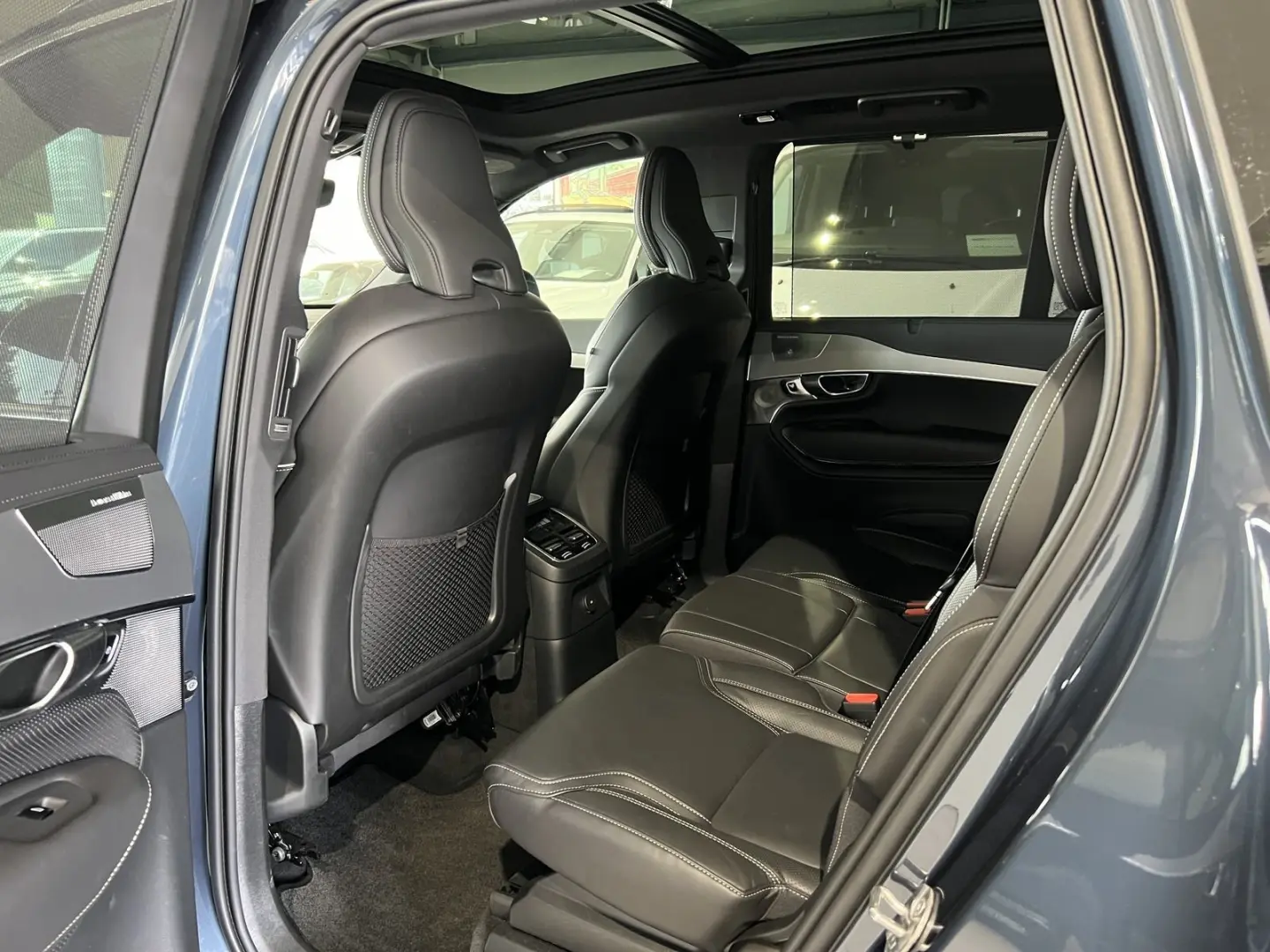 XC90 T8 Plus Bright Recharge AWD FourC AHK B&W