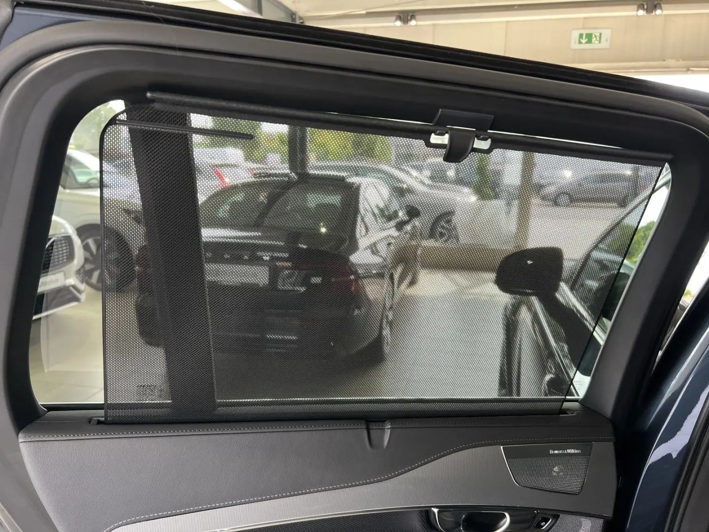XC90 T8 Plus Bright Recharge AWD FourC AHK B&W