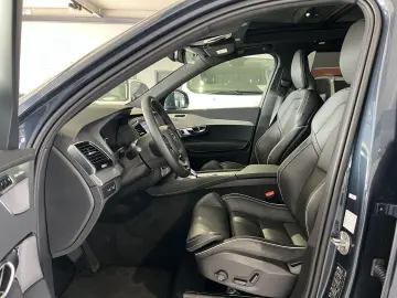 XC90 T8 Plus Bright Recharge AWD FourC AHK B&W