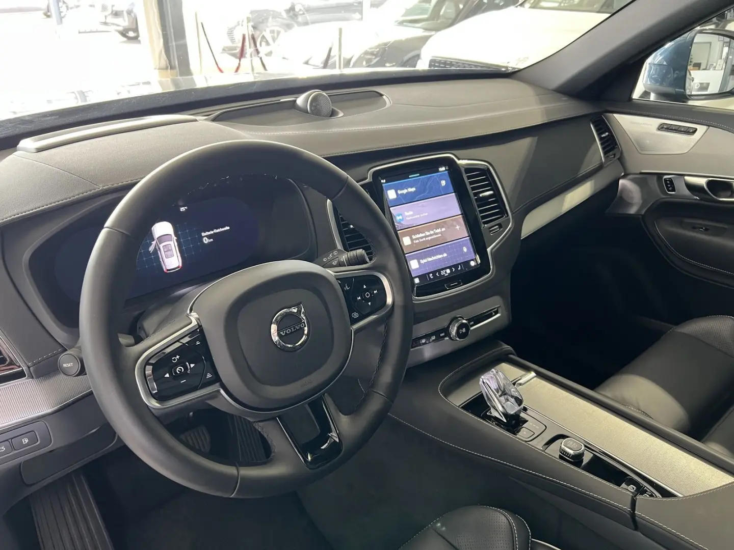 XC90 T8 Plus Bright Recharge AWD FourC AHK B&W