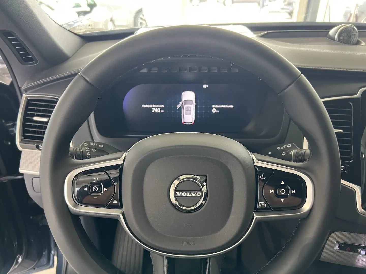 XC90 T8 Plus Bright Recharge AWD FourC AHK B&W