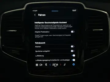 XC90 T8 Plus Bright Recharge AWD FourC AHK B&W