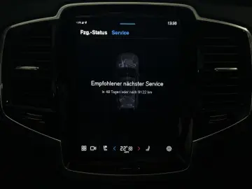 XC90 T8 Plus Bright Recharge AWD FourC AHK B&W