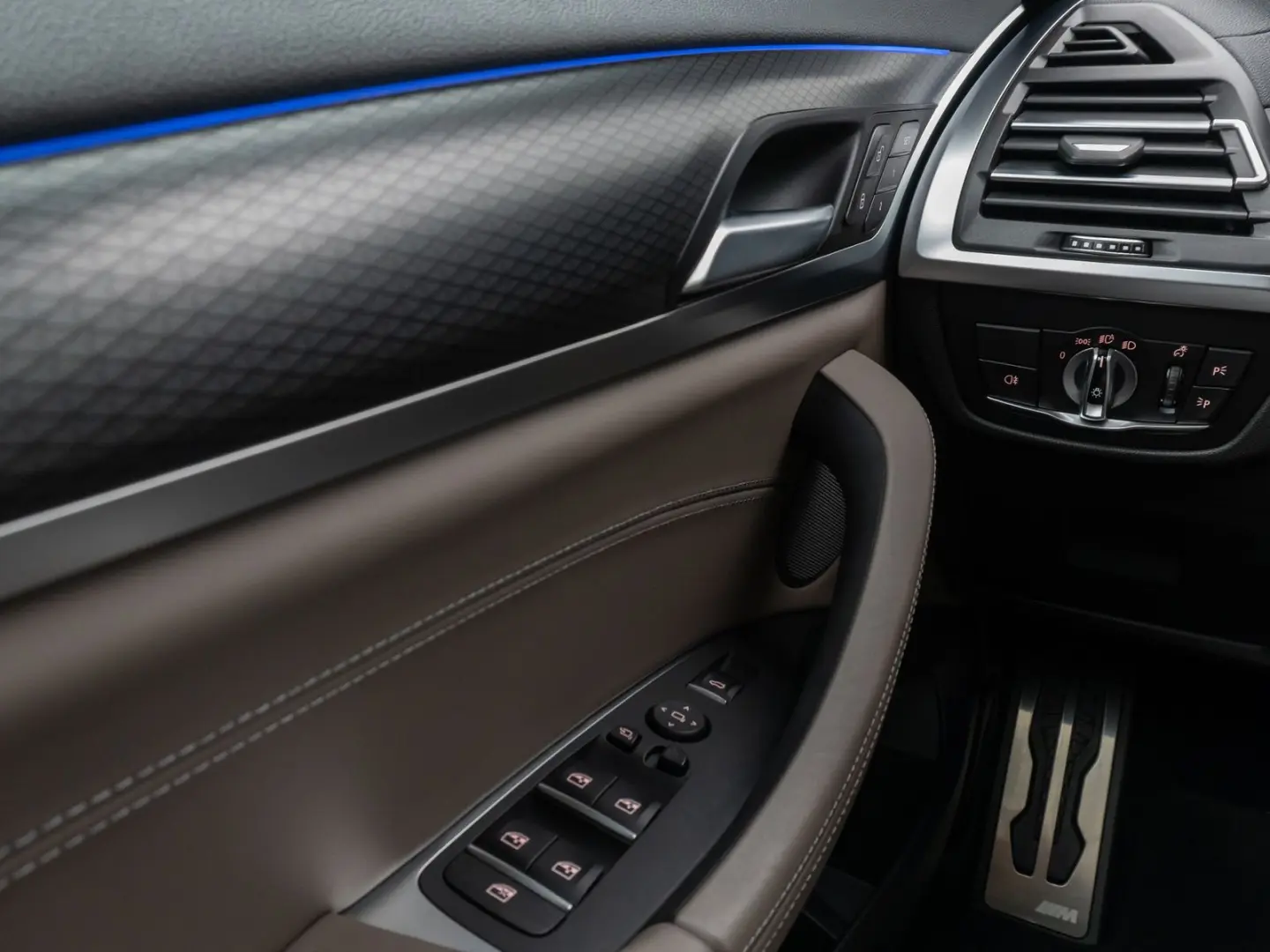 X3 M Competition Kamera HUD DAB H/K AHK 21Zoll