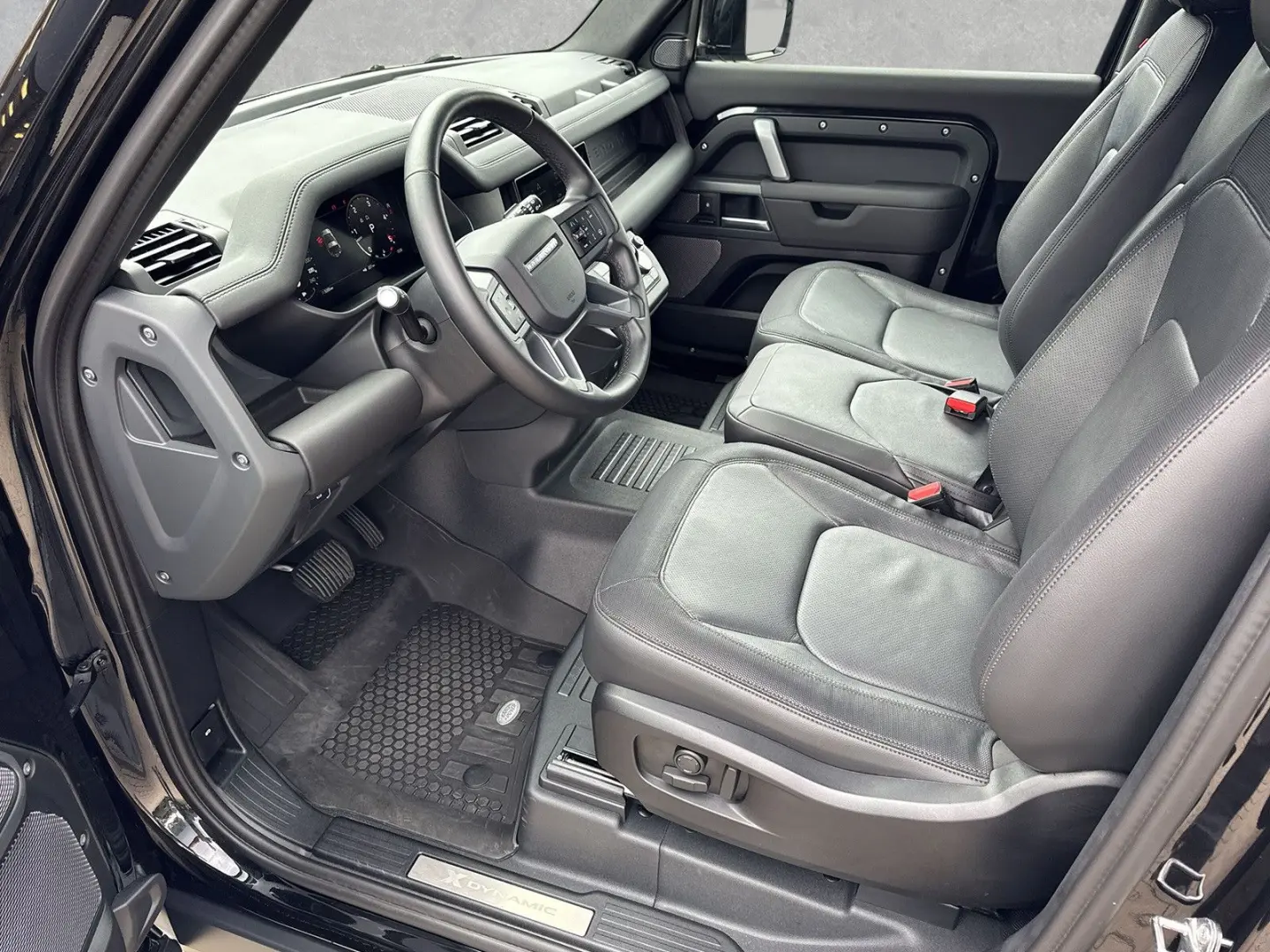Defender 90 Hard Top D250 X-Dynamic SE ACC/AHK