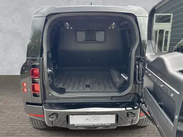 Defender 90 Hard Top D250 X-Dynamic SE ACC/AHK