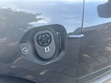 Taycan GTS 360° HUD 21'' Matrix Bose Pano ACC