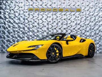 SF90 Spider Giallo Modena
