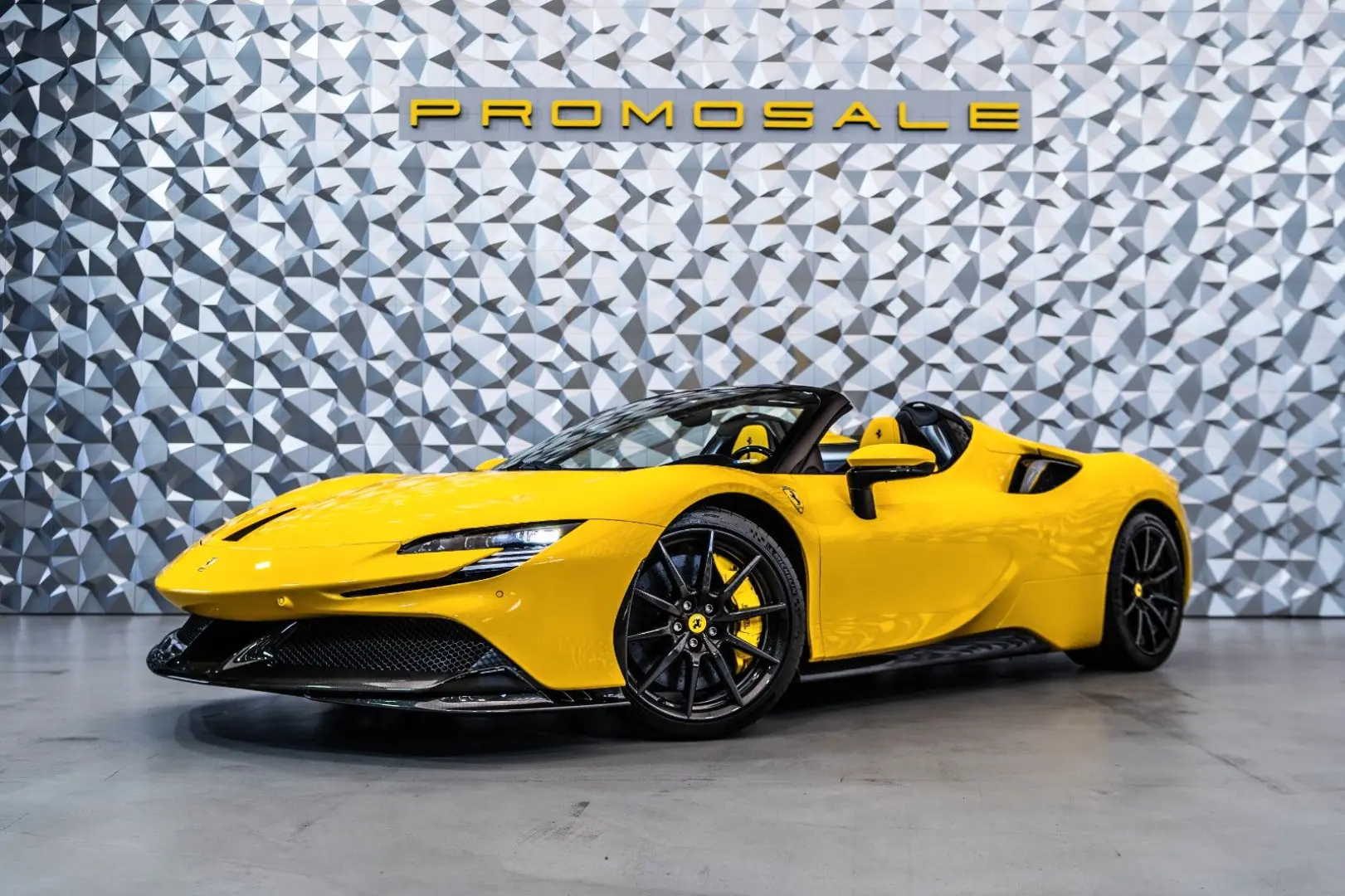 SF90 Spider Giallo Modena