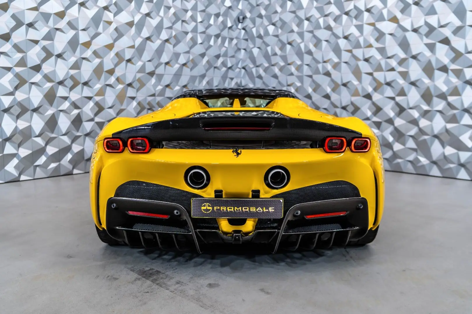 SF90 Spider Giallo Modena