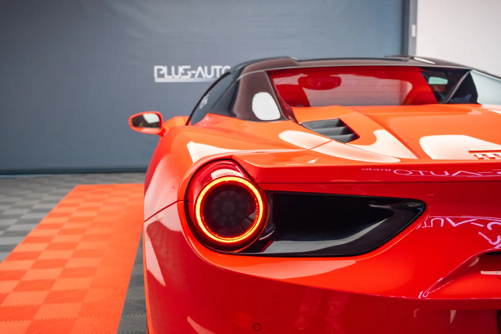 FERRARI 488 SPIDER