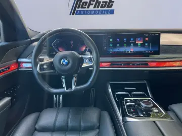 740d xDrive M Sport-Paket*PANO&SKY*LOUNGE*4D*AKT