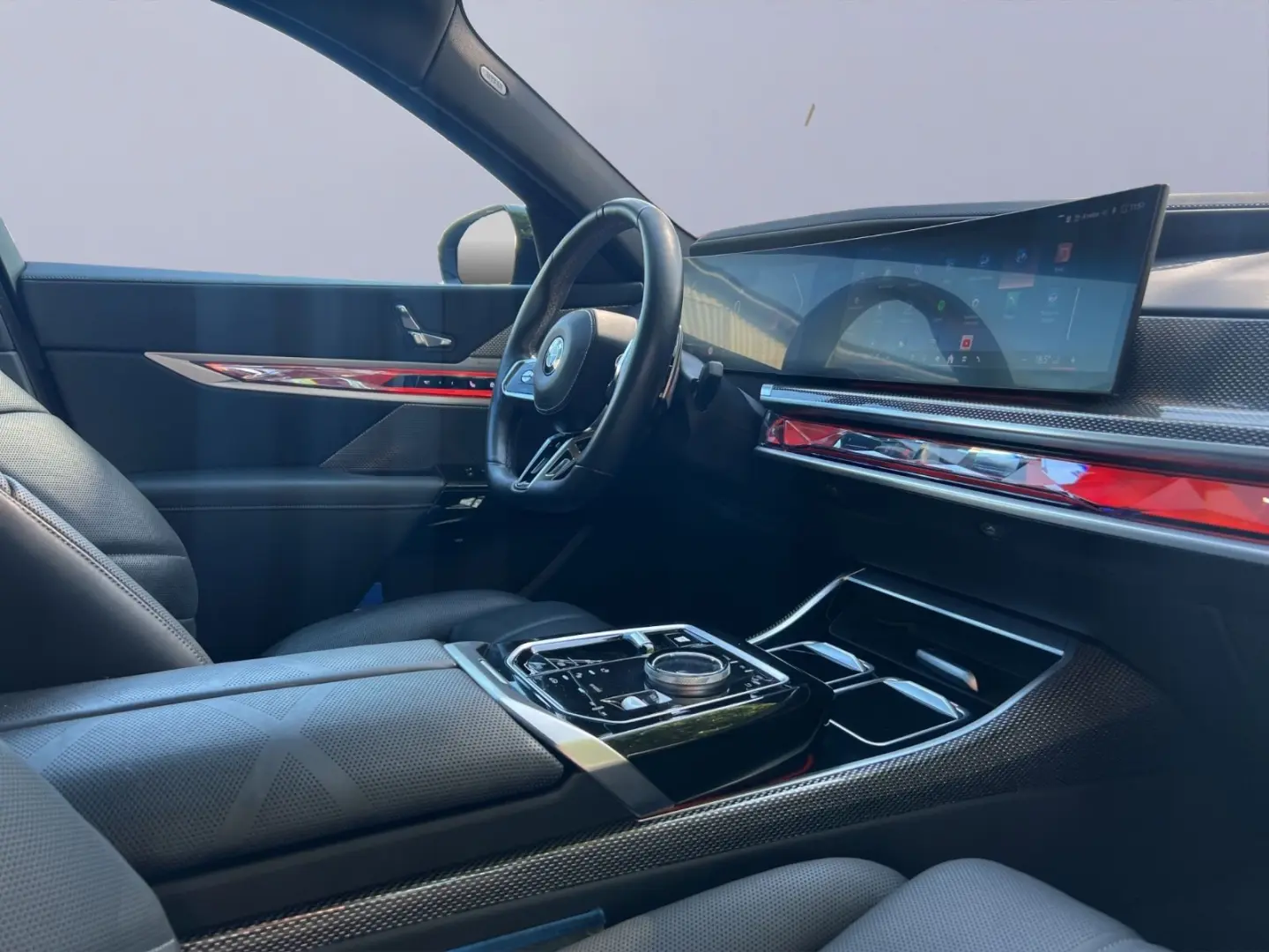 740d xDrive M Sport-Paket*PANO&SKY*LOUNGE*4D*AKT