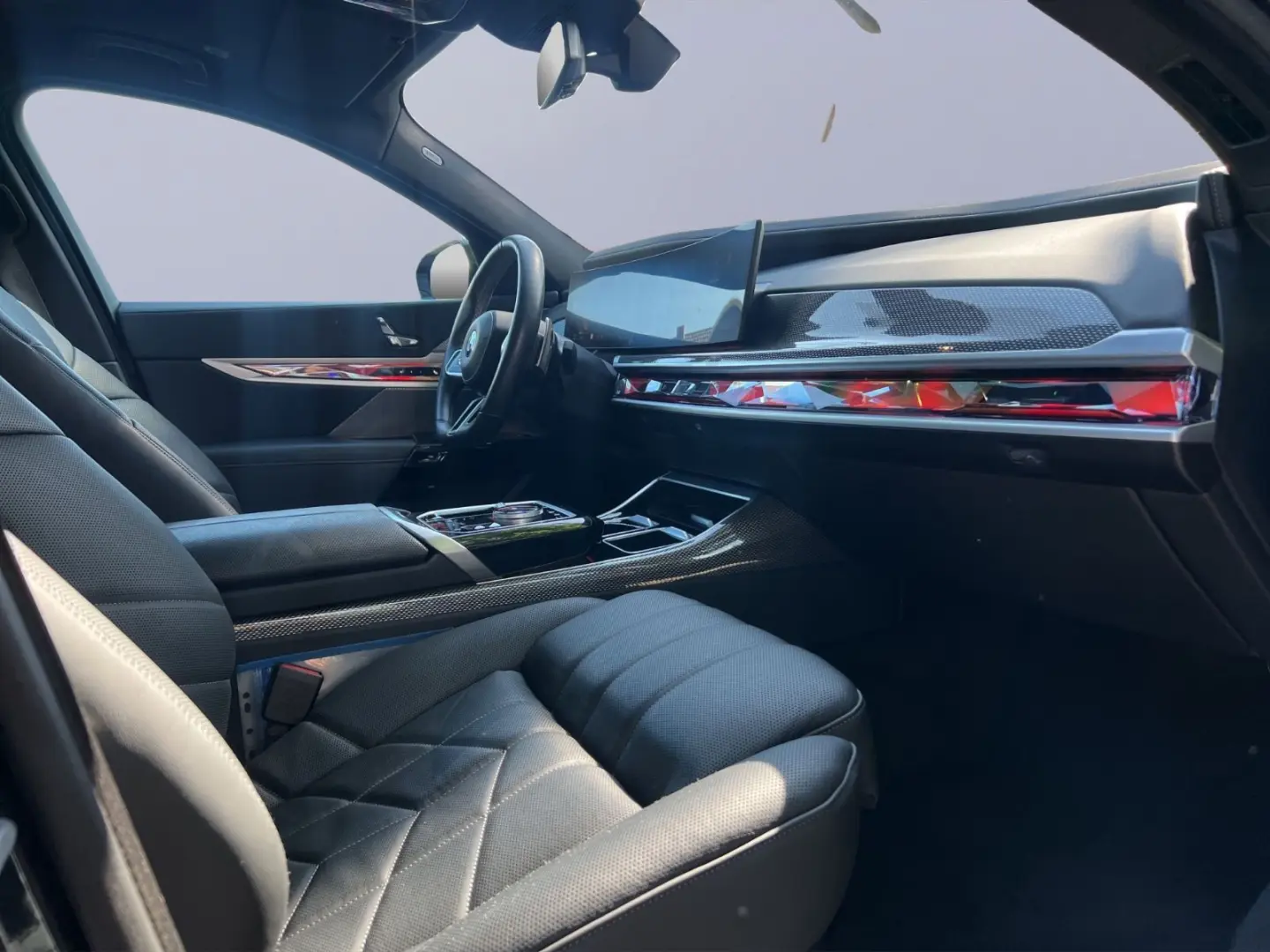 740d xDrive M Sport-Paket*PANO&SKY*LOUNGE*4D*AKT