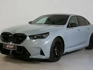 M5 G90 ACC B&W Carbon Pak. V-Max Sitzbelüf. LED