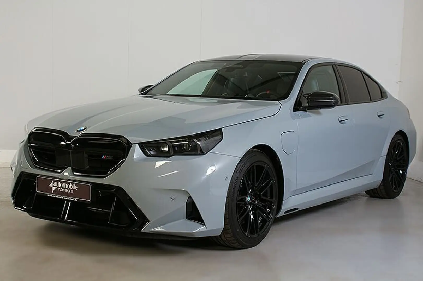 M5 G90 ACC B&W Carbon Pak. V-Max Sitzbelüf. LED