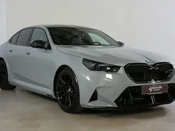M5 G90 ACC B&W Carbon Pak. V-Max Sitzbelüf. LED