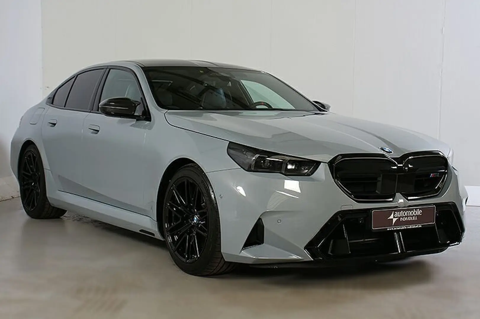 M5 G90 ACC B&W Carbon Pak. V-Max Sitzbelüf. LED