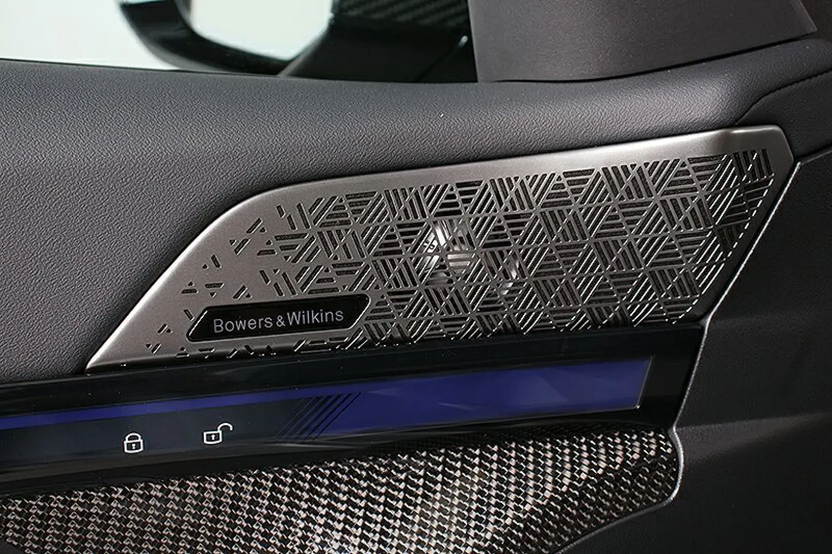 M5 G90 ACC B&W Carbon Pak. V-Max Sitzbelüf. LED