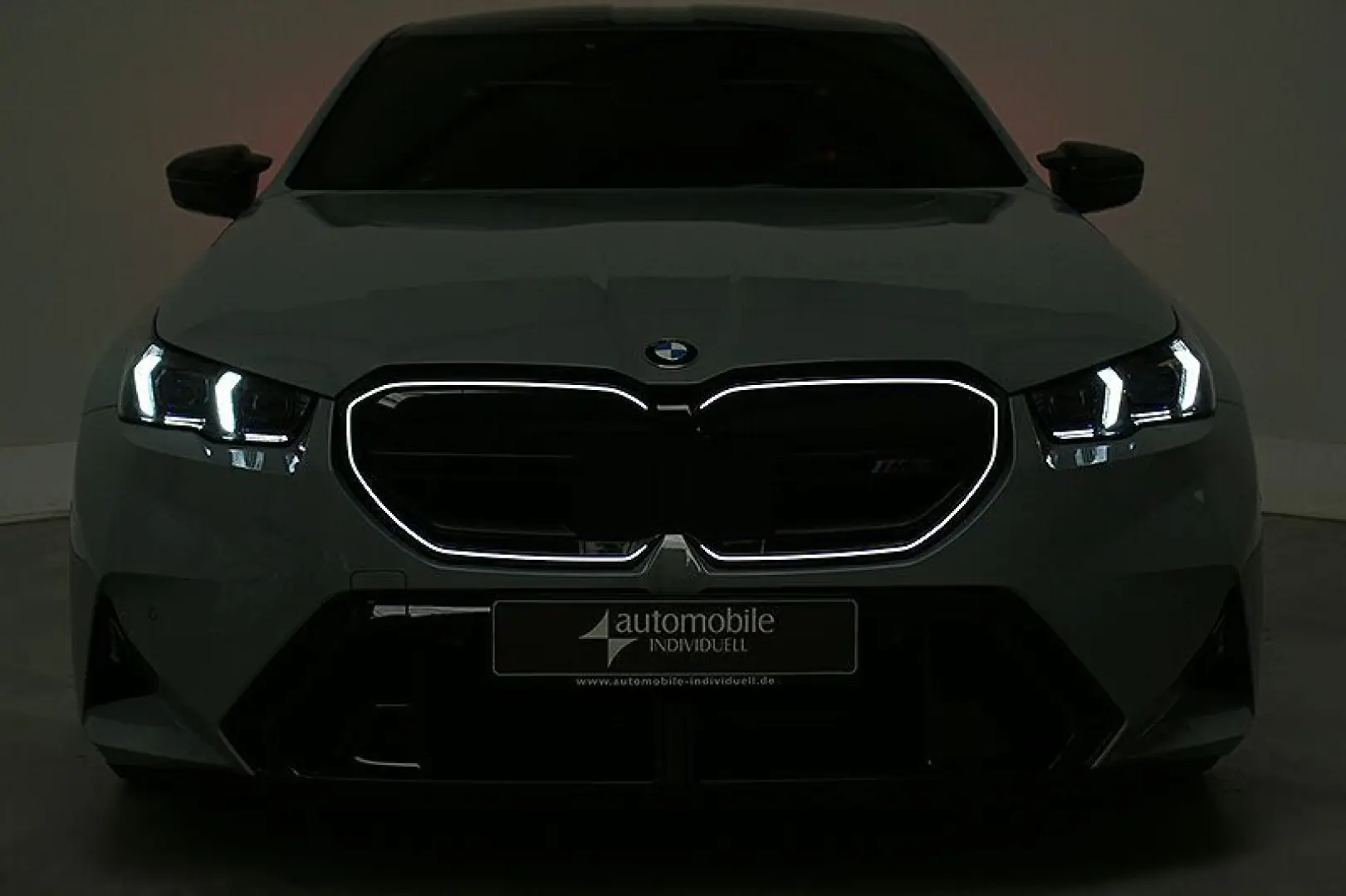 M5 G90 ACC B&W Carbon Pak. V-Max Sitzbelüf. LED
