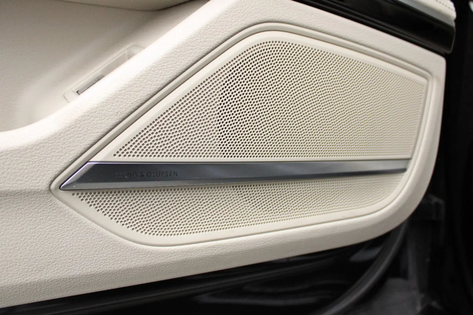 A8 50TDI qu PANO OLED MATRIX B&O BLACK 21