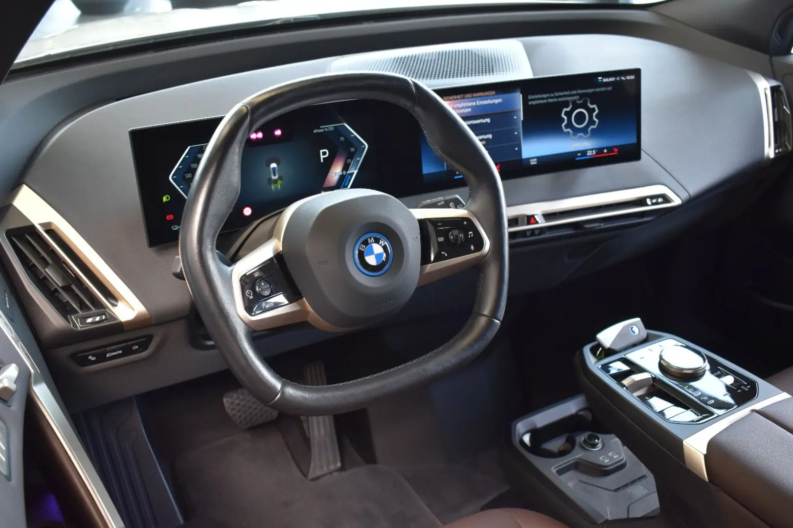 iX40 xDrive Sport Aut. LED~LiveCo~H&K~Leder~21