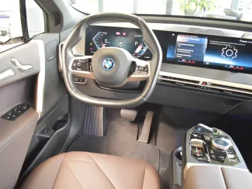 iX40 xDrive Sport Aut. LED~LiveCo~H&K~Leder~21
