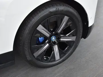 iX40 xDrive Sport Aut. LED~LiveCo~H&K~Leder~21