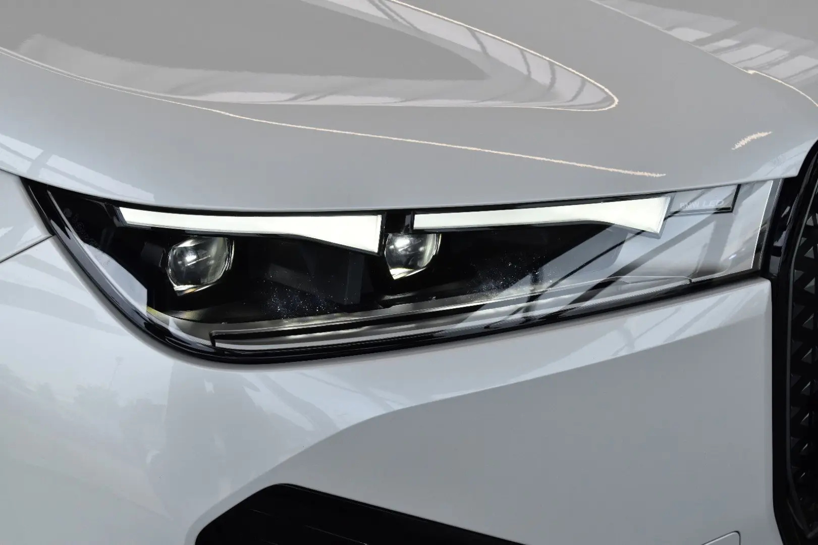iX40 xDrive Sport Aut. LED~LiveCo~H&K~Leder~21
