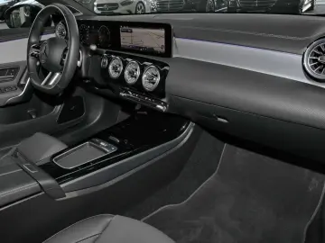 CLA 180 AMG BURMESTER+NIGHT PAKET+MBUX+LED+19