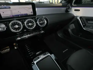 CLA 180 AMG BURMESTER+NIGHT PAKET+MBUX+LED+19