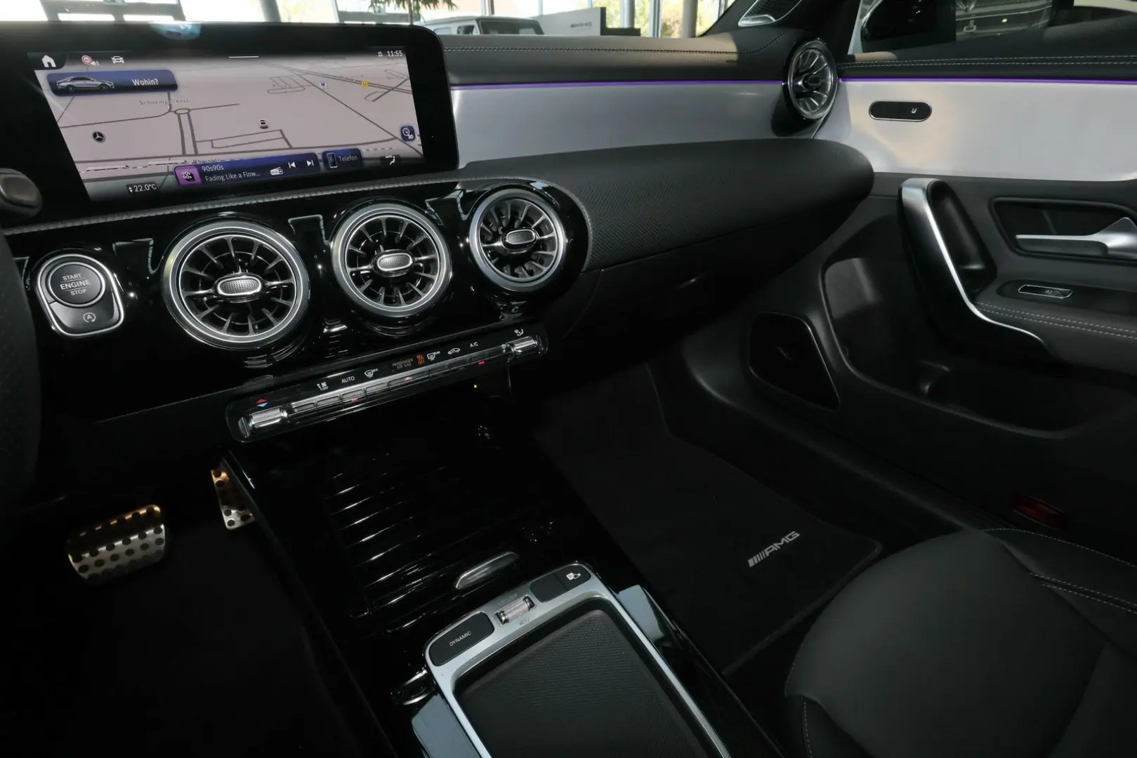 CLA 180 AMG BURMESTER+NIGHT PAKET+MBUX+LED+19