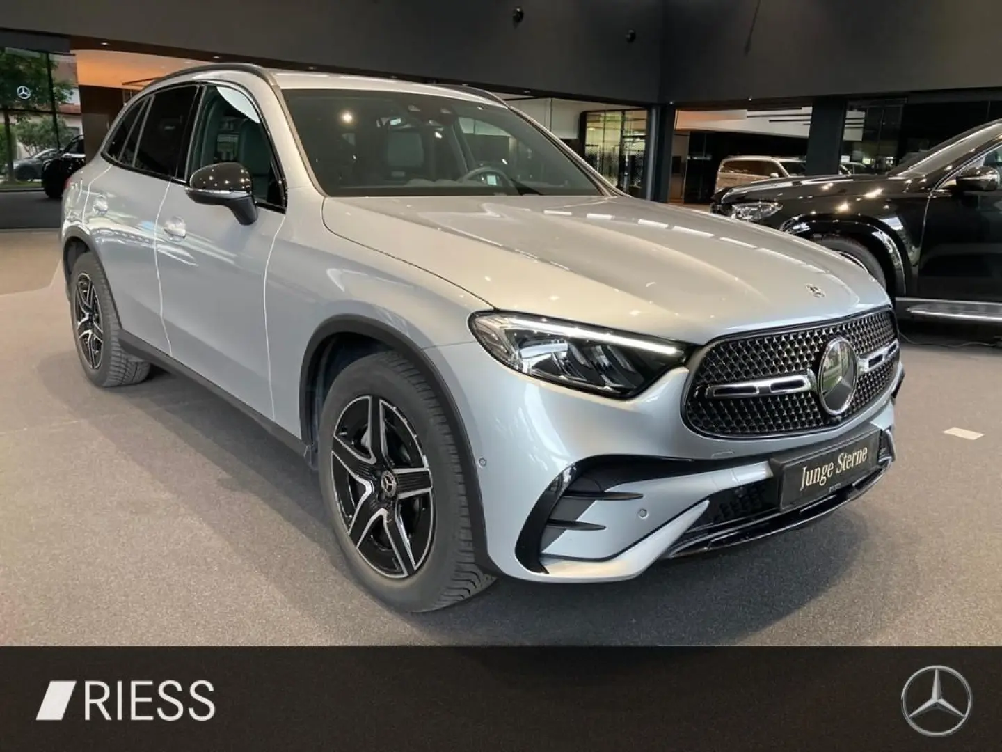 GLC 220 d 4M AMG AHK FAHRASSIST+ RFK NIGHT SPUR