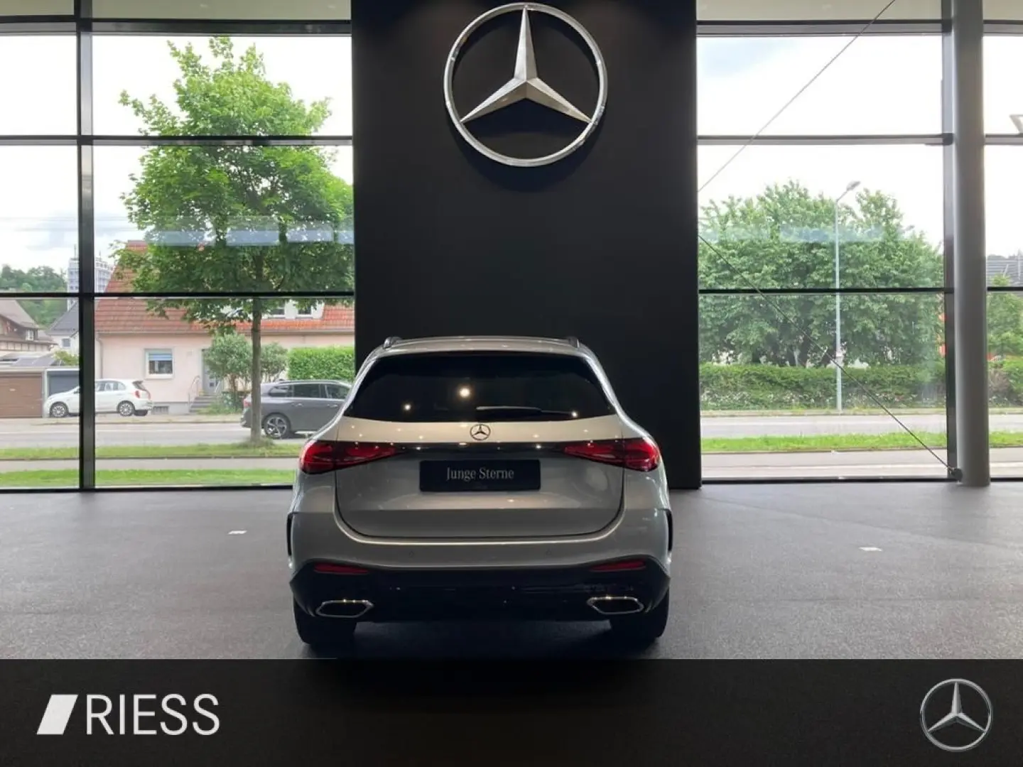 GLC 220 d 4M AMG AHK FAHRASSIST+ RFK NIGHT SPUR