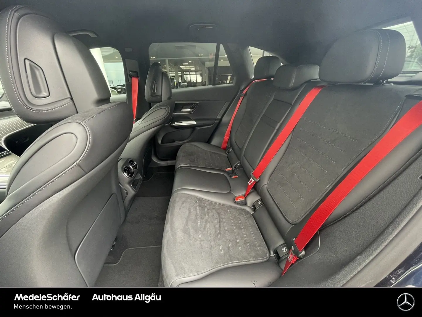 GLC 200 4MATIC AMG Night AHK LED EasyP Ambi 20