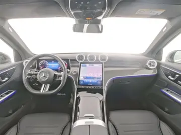 GLC 220 d 4M AMG+LED+AHK+KAMERA+EASY-PACK+AMBI