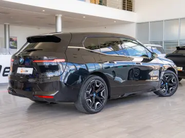 BMW IX XDRIVE40 i20