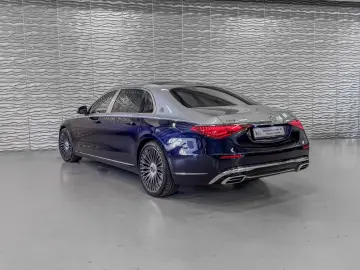 Maybach* EXCL.*First-Class*TV*DRIVE Pilot*BODY*