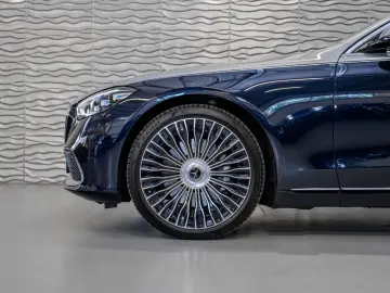 Maybach* EXCL.*First-Class*TV*DRIVE Pilot*BODY*
