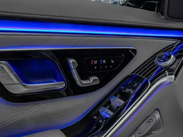 Maybach* EXCL.*First-Class*TV*DRIVE Pilot*BODY*