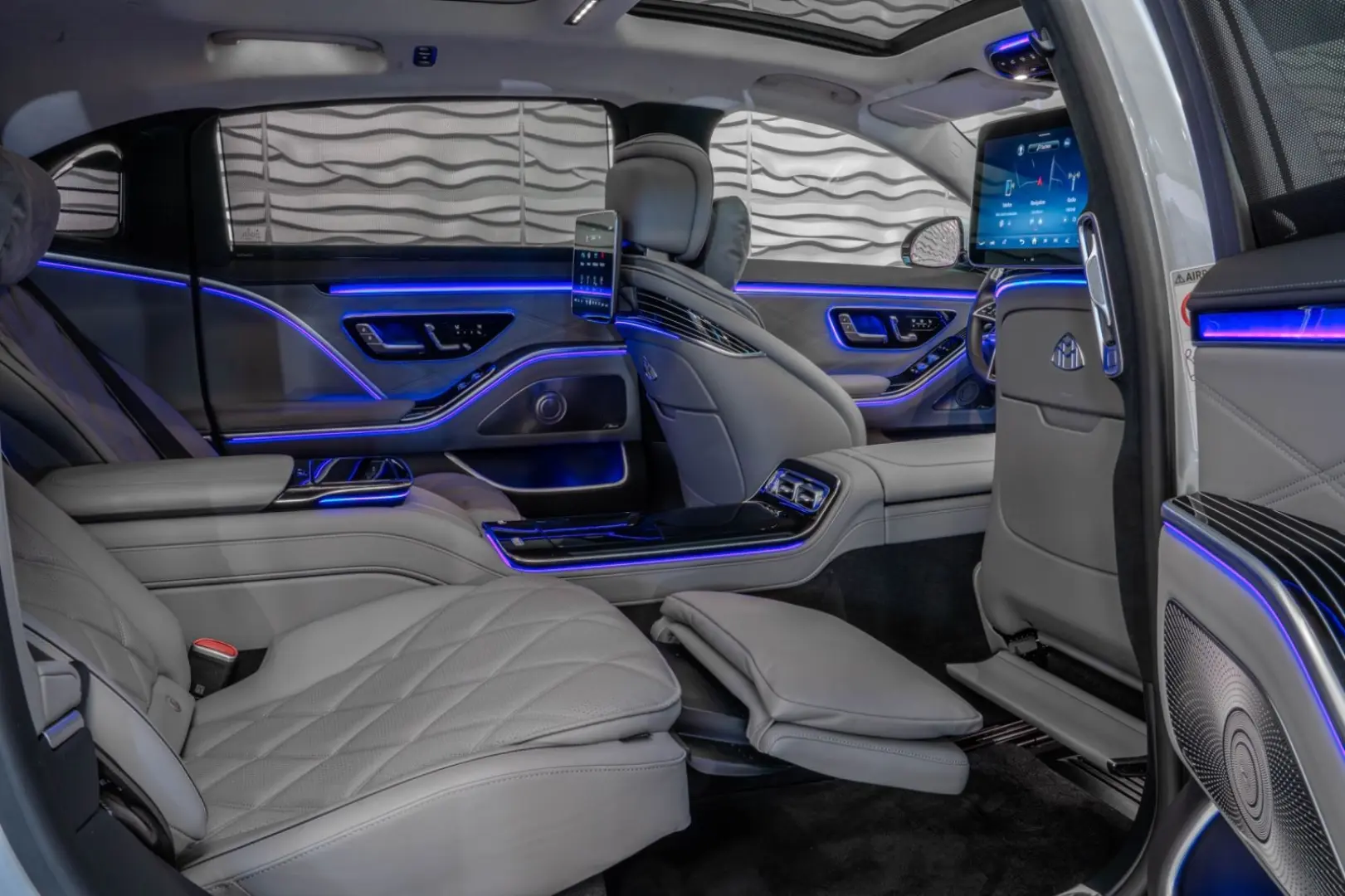 Maybach* EXCL.*First-Class*TV*DRIVE Pilot*BODY*