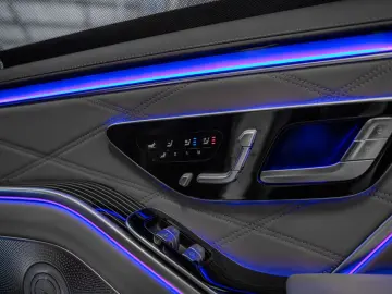 Maybach* EXCL.*First-Class*TV*DRIVE Pilot*BODY*