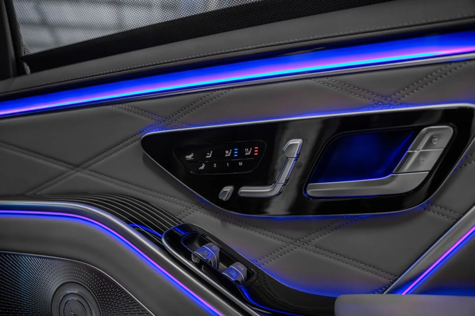 Maybach* EXCL.*First-Class*TV*DRIVE Pilot*BODY*