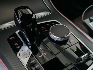 BMW X5 3.0 xDrive45e AT