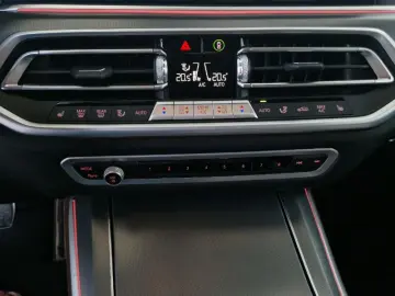 BMW X5 3.0 xDrive45e AT