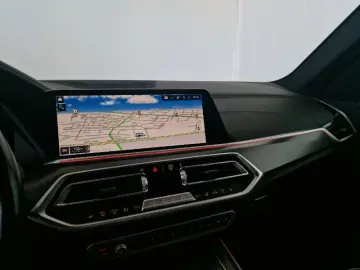 BMW X5 3.0 xDrive45e AT