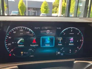 GLB 220 d 4M AMG-Line+MULTIBEAM+MBUX+Navi-P.+Kam